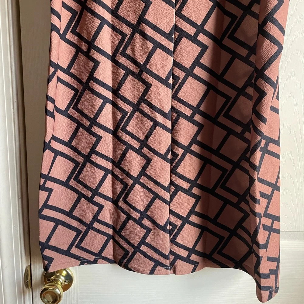 Boutique Women’s Size 4X (20) Geometric Print Skirt - Picture 9 of 13